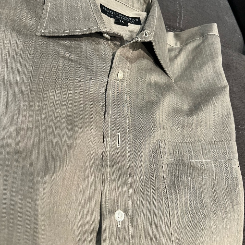 Private Collection Men's Classic Gray Dress Shirt